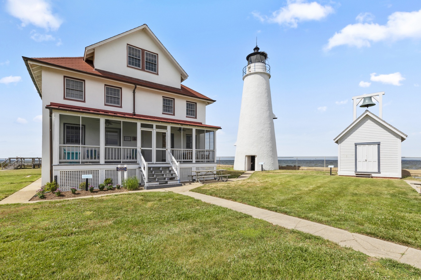 Soggiornare accanto a un faro ancora funzionante è possibile in questo alloggio situato nello storico sito Cove Point Lighthouse, fondato nel 1828. Si tratta del più antico in servizio continuo nel Maryland e del quinto più vecchio della baia di Chesap